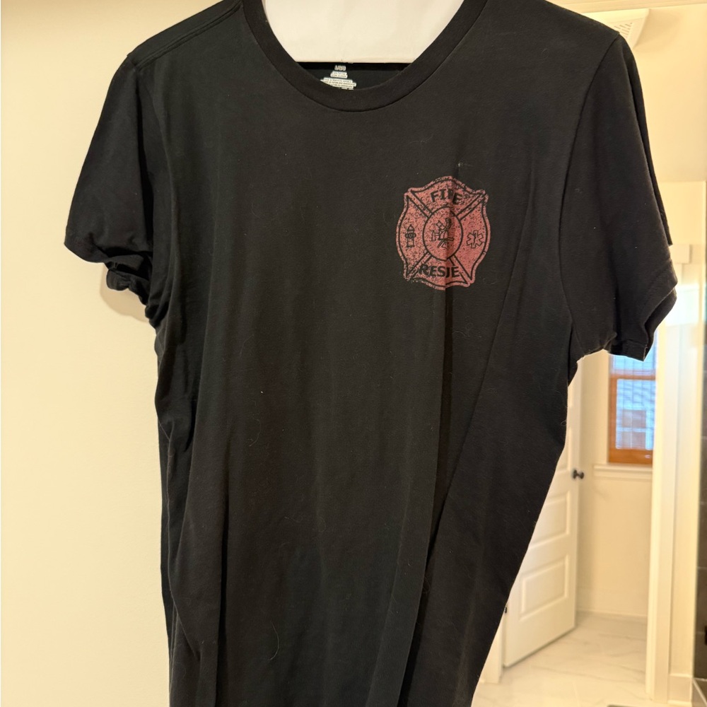 Hanes Black Fire Rescue Men's T-Shirt American Flag / forged by fire